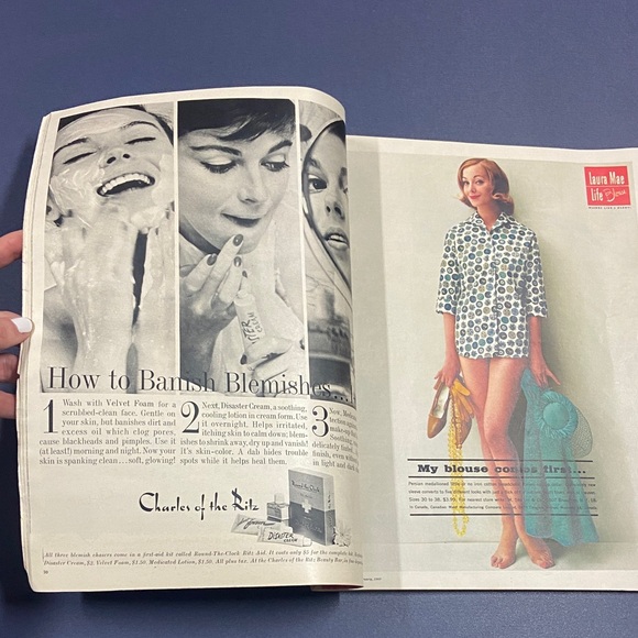 Seventeen Magazine
February 1960 - Picture 15 of 16